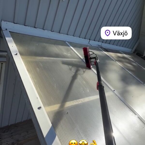 Film: tvätt av glastak i Växjö
