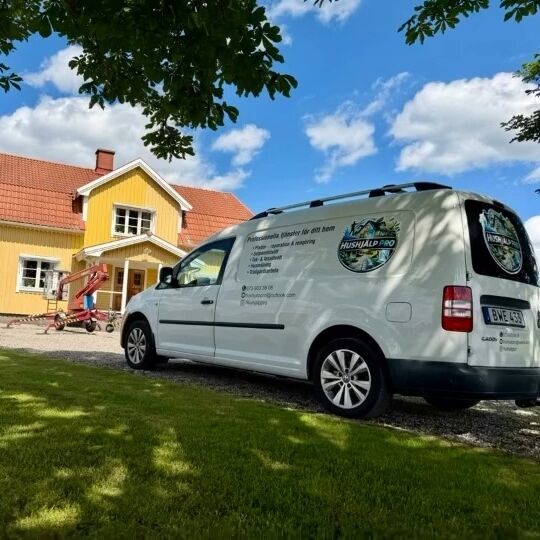 Film: Hushjälp Pros servicebil på jobb